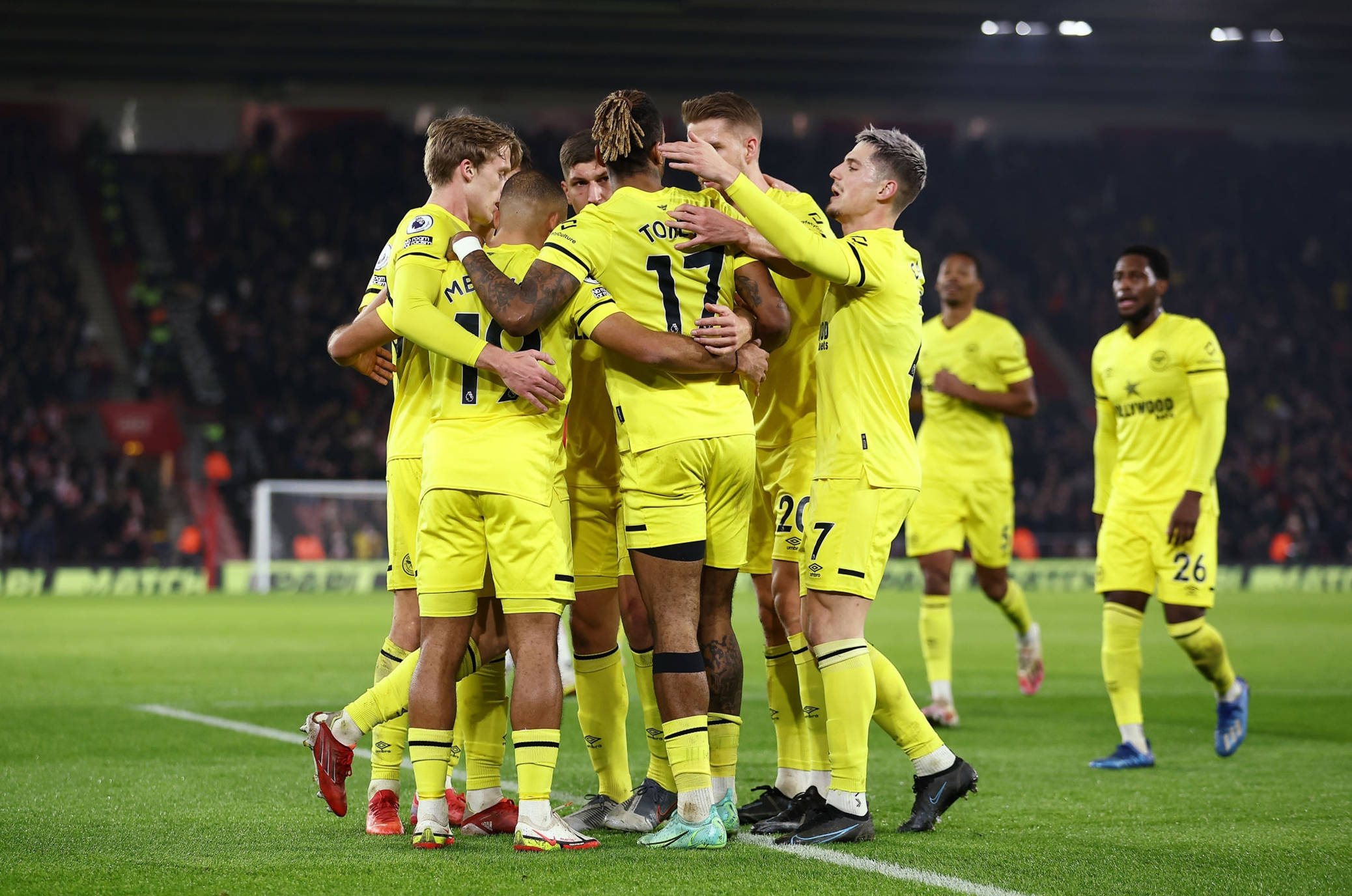 曼关注科纳 曼关注科纳