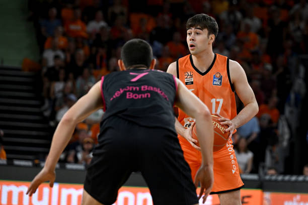 防线上表现 防线上表现