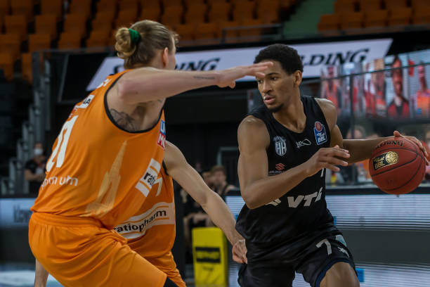 棋手们在比 棋手们在比